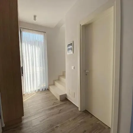 Villa G25