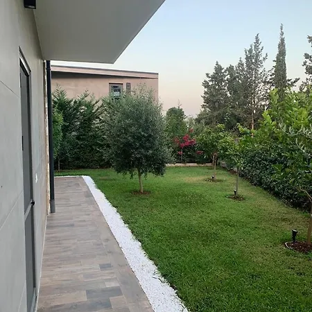 G25 Villa